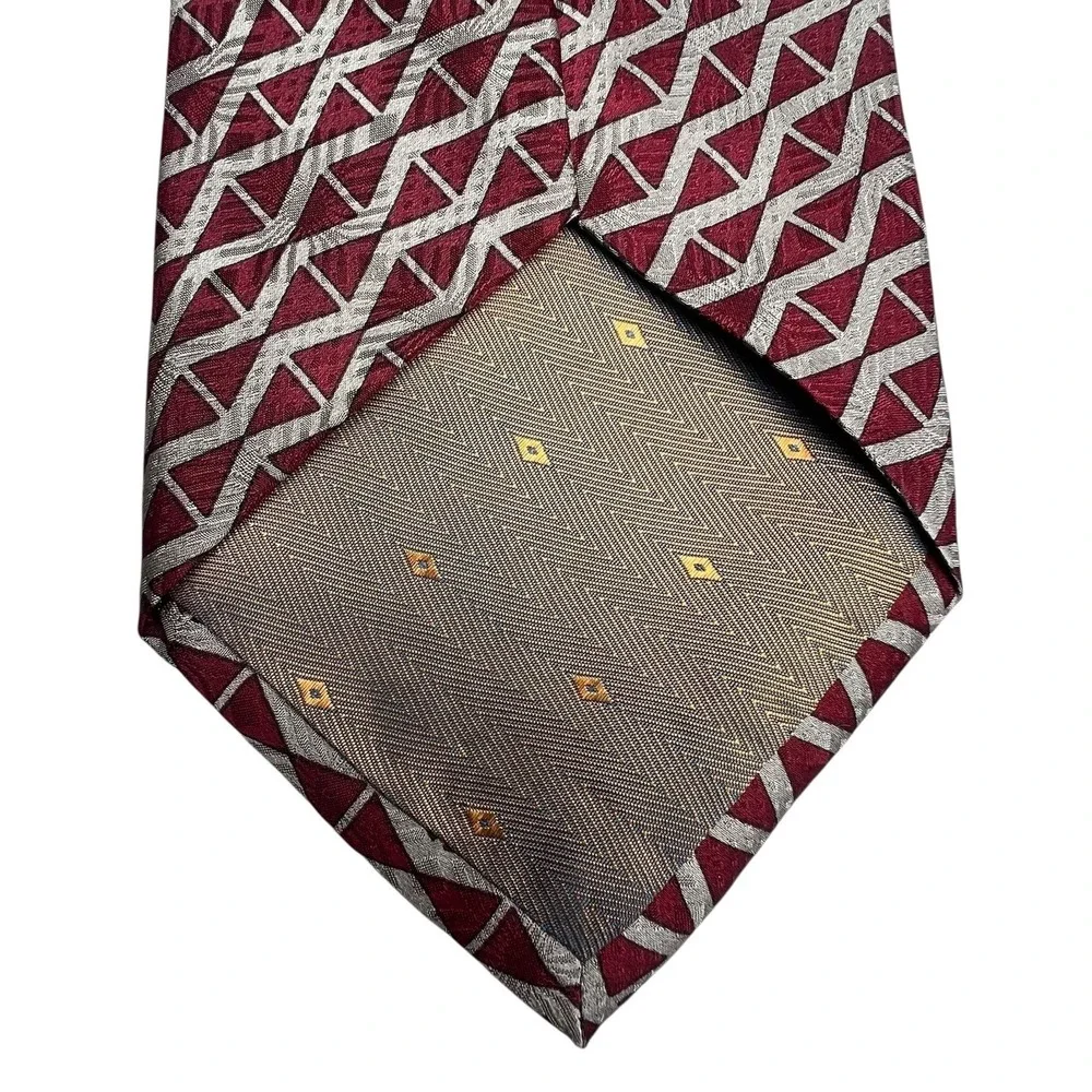 Tongue Tied by Tom McLellon Men's 100% Silk Vintage Tie Burgundy/Tan Geometric